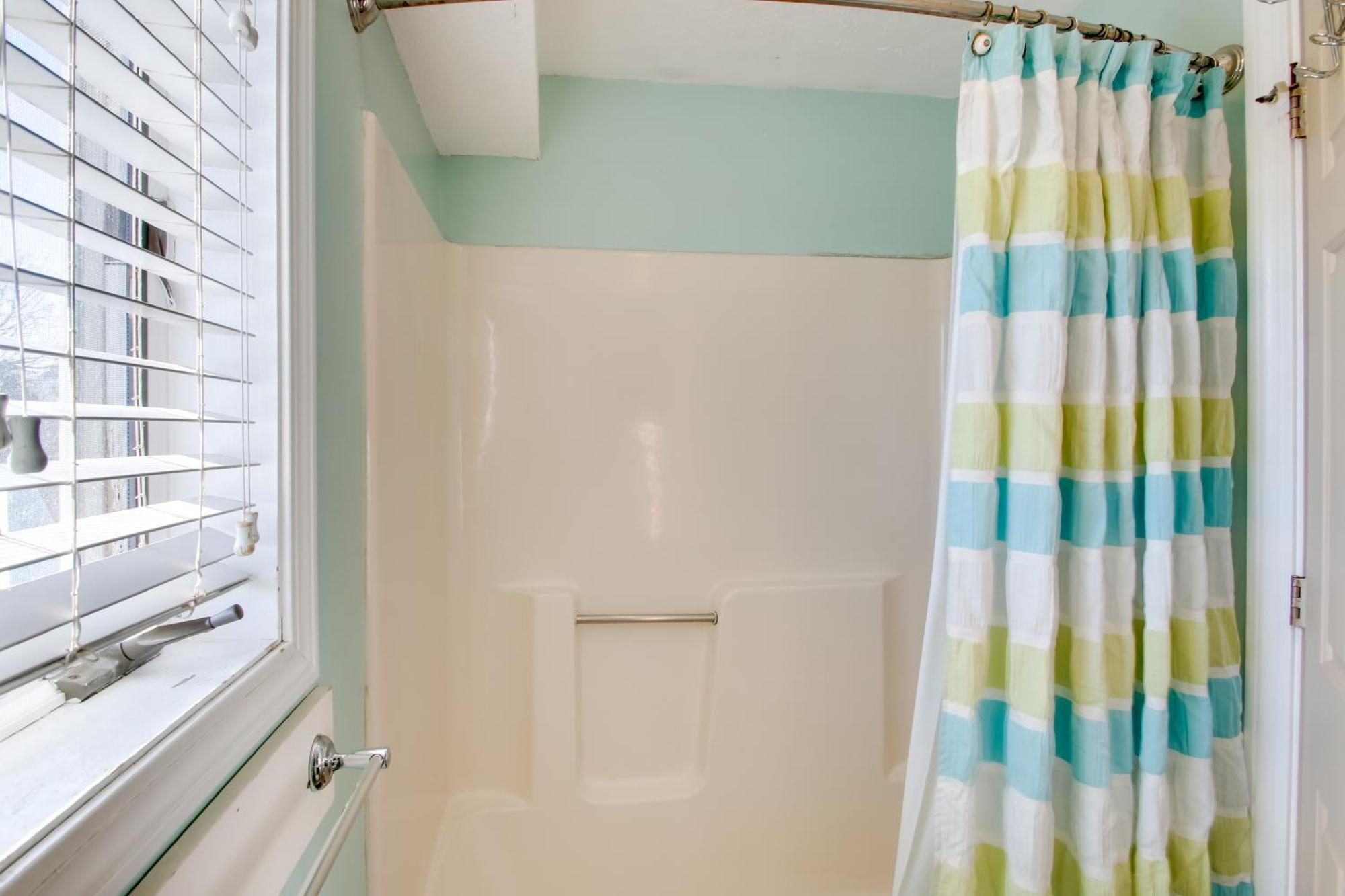 Beachfront Old Orchard Beach Condo With Balcony Exterior photo