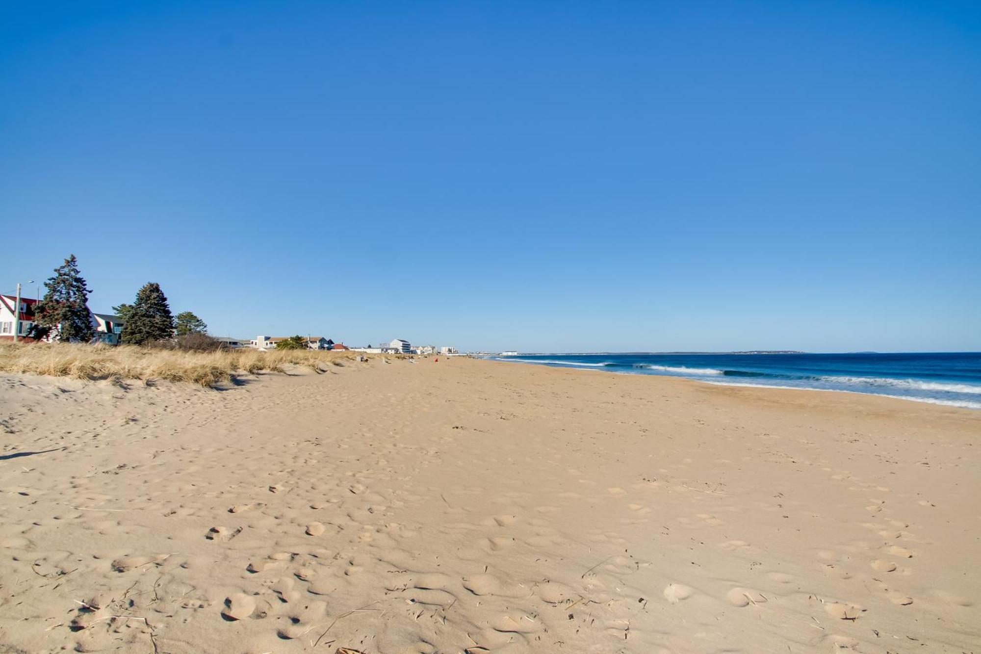 Beachfront Old Orchard Beach Condo With Balcony Exterior photo